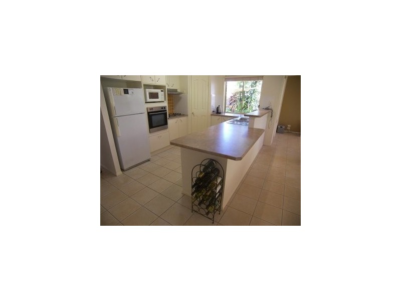 8 Spinnaker Circuit, Redland Bay QLD 4165
