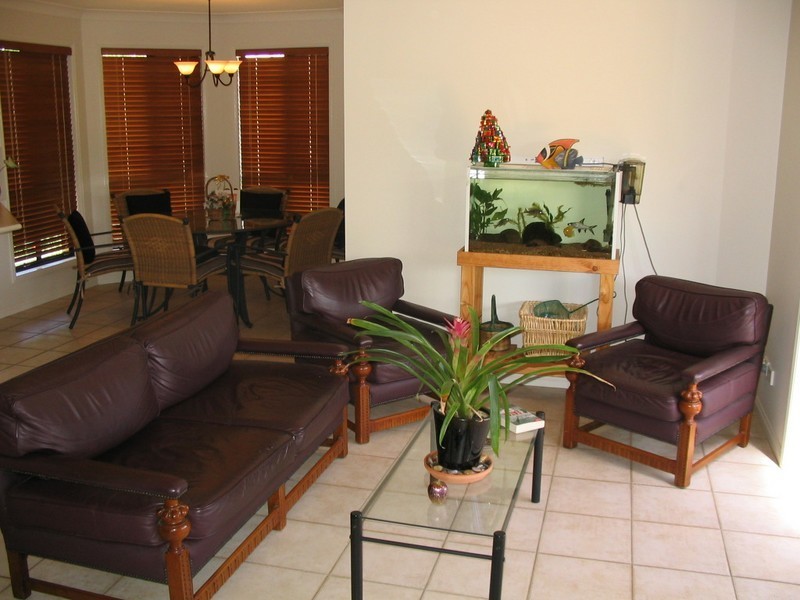 2 The Rampart, Redland Bay QLD 4165