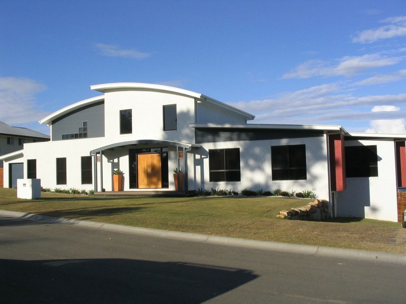 5 Larkspur Street, Redland Bay QLD 4165