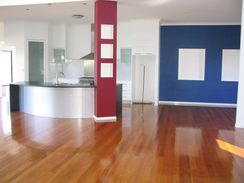 5 Larkspur Street, Redland Bay QLD 4165