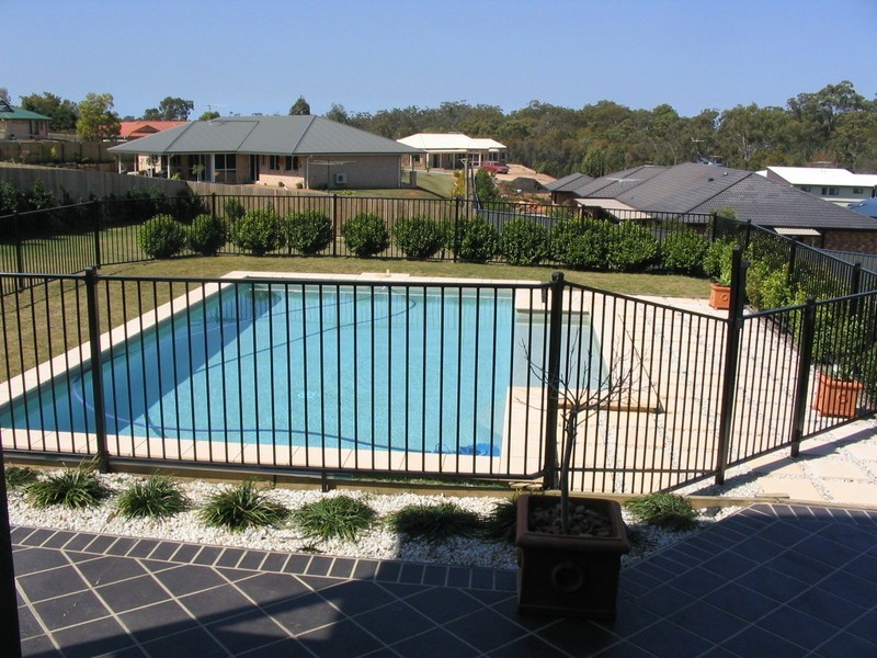 5 Larkspur Street, Redland Bay QLD 4165