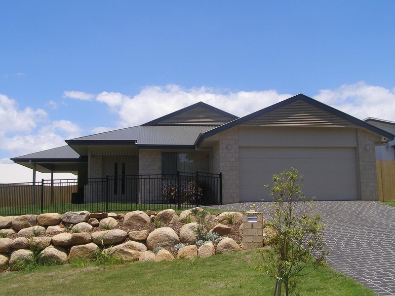 5 Parklink Drive, Redland Bay QLD 4165