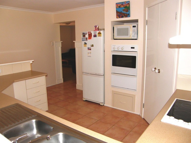 8 Lomond Court, Victoria Point QLD 4165