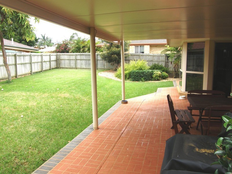 8 Lomond Court, Victoria Point QLD 4165