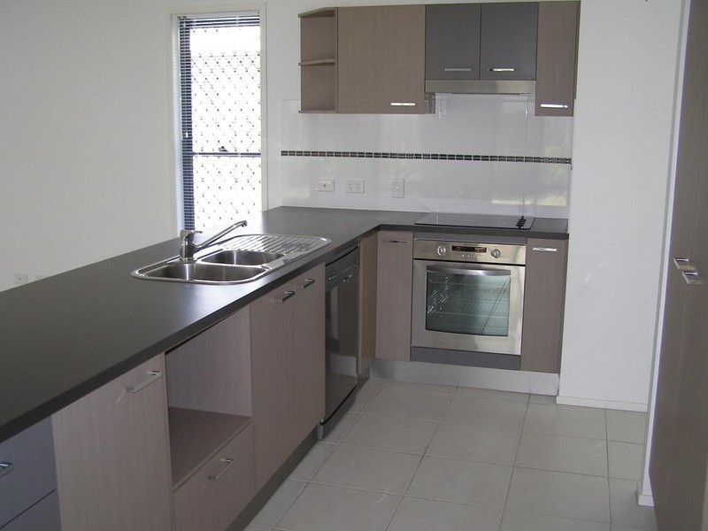 65 Azure Avenue, Redland Bay QLD 4165