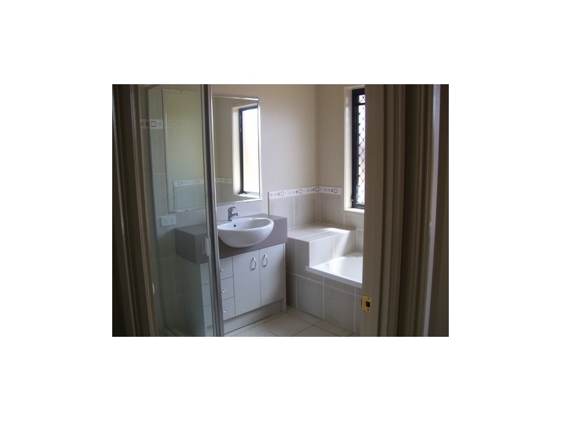 27 Seabrae Drive, Redland Bay QLD 4165