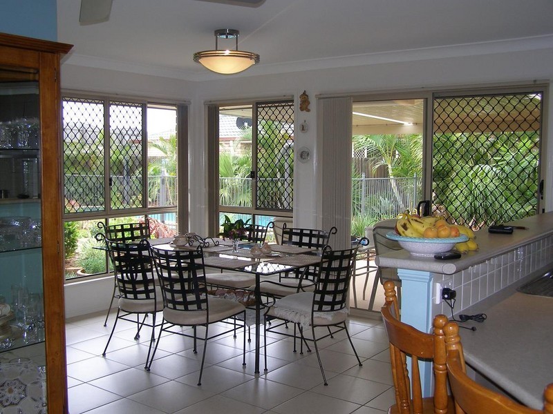 8  Trisha Close, Victoria Point QLD 4165