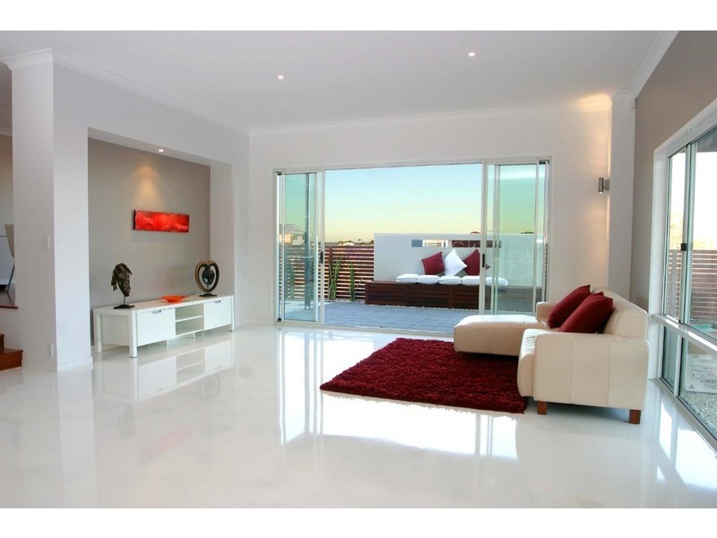 11 Saltwater Place, Redland Bay QLD 4165