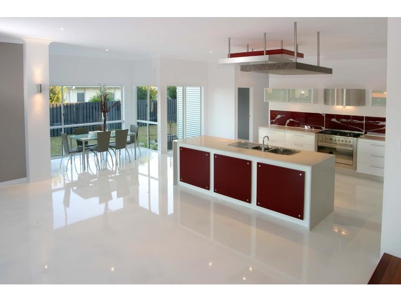 11 Saltwater Place, Redland Bay QLD 4165