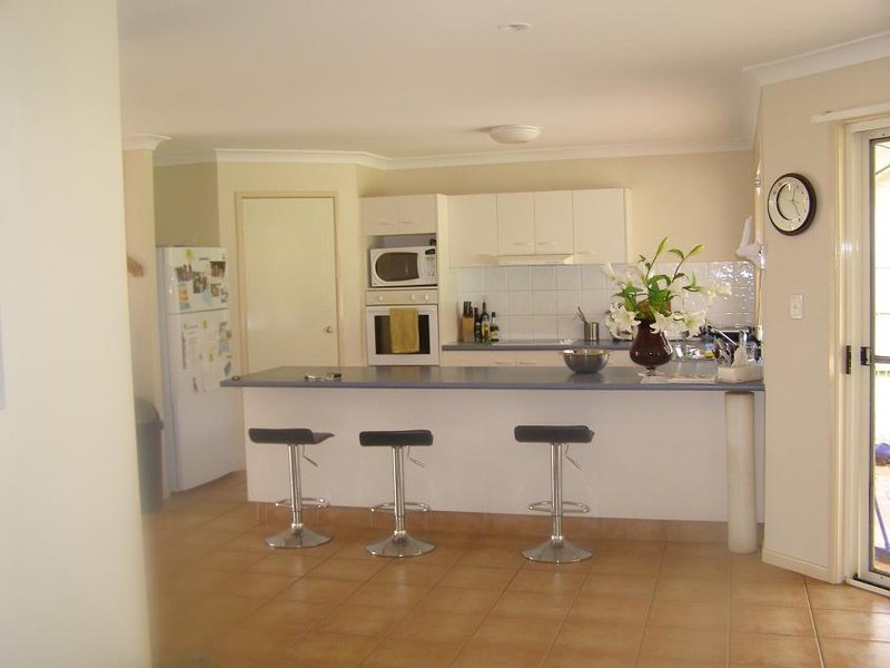 10 Westburn Court, Redland Bay QLD 4165