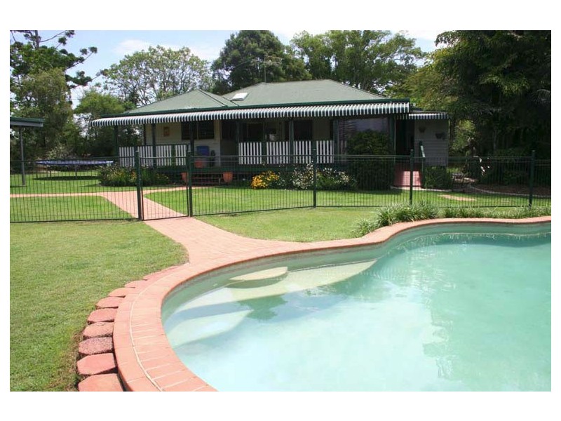 100 Collins Street, Redland Bay QLD 4165