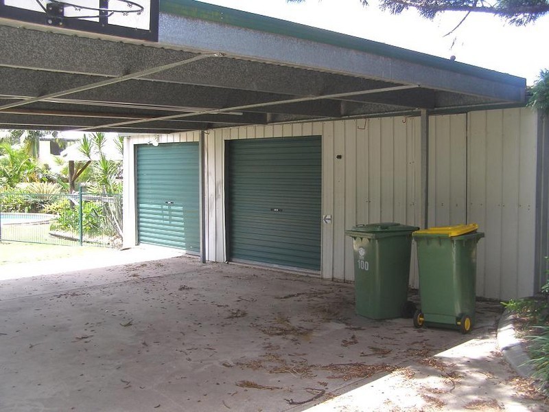 100 Collins Street, Redland Bay QLD 4165