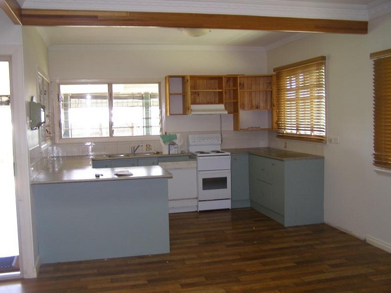 100 Collins Street, Redland Bay QLD 4165