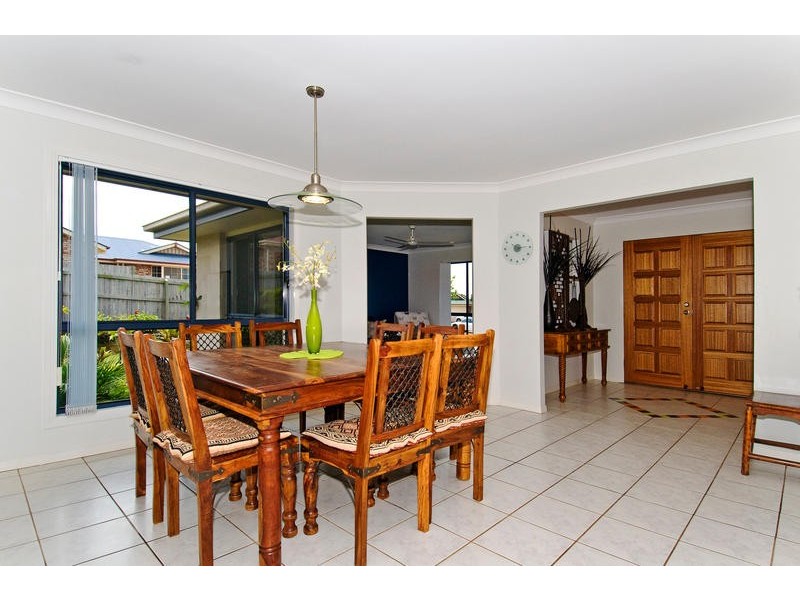 5 Keto Place, Redland Bay QLD 4165