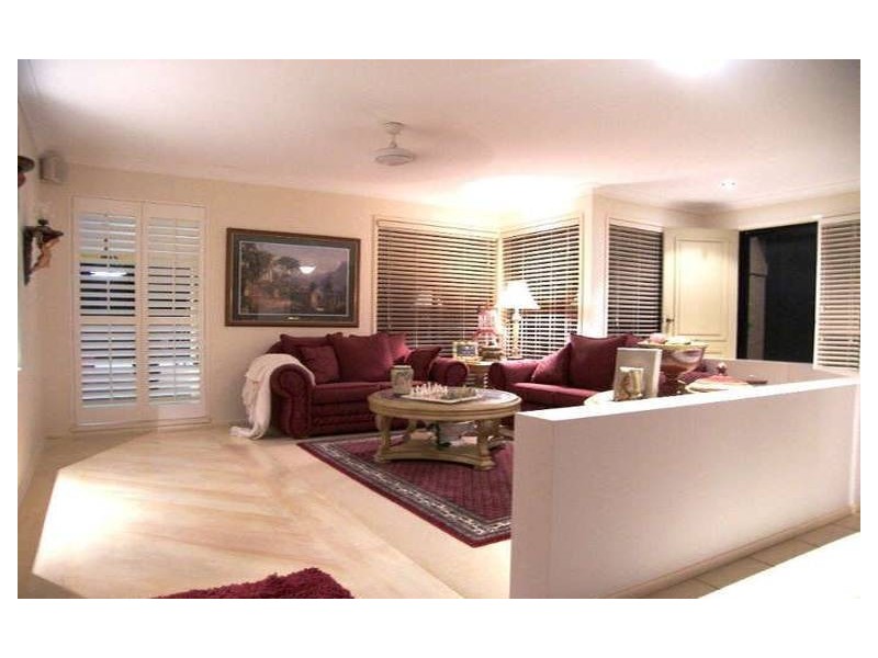 10 Habitat Drive, Redland Bay QLD 4165