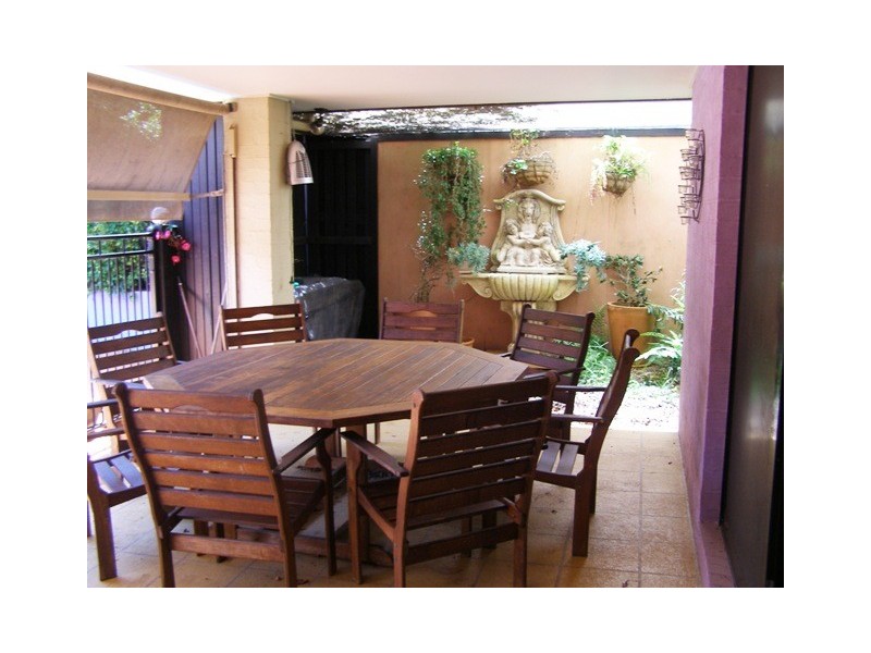 10 Habitat Drive, Redland Bay QLD 4165