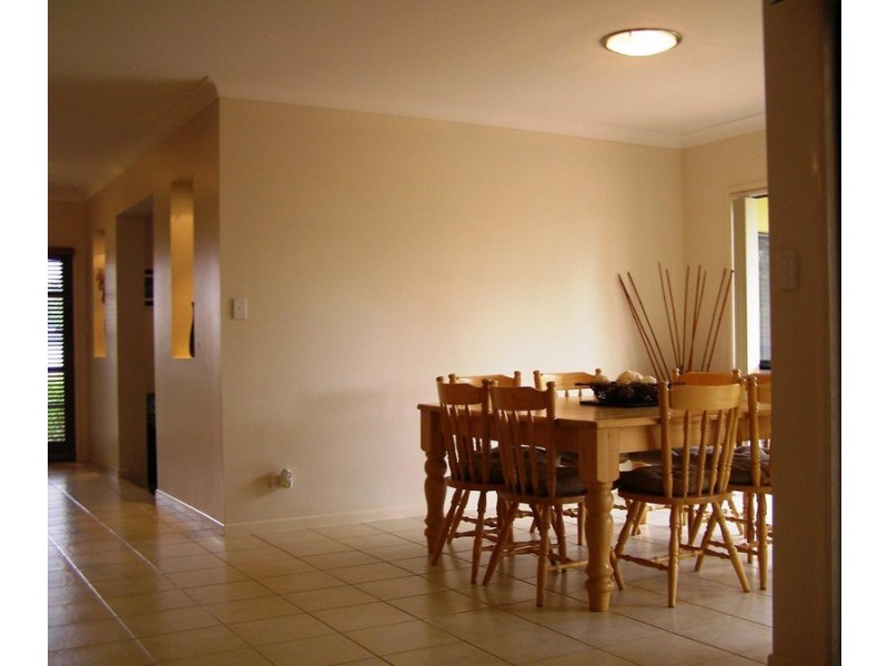 12 Attenborough Circuit, Redland Bay QLD 4165