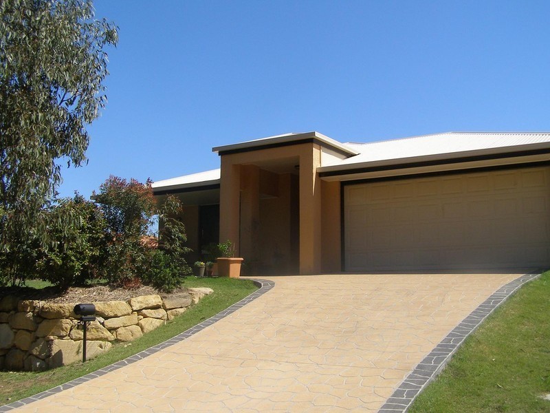 22 Snipe Street, Redland Bay QLD 4165