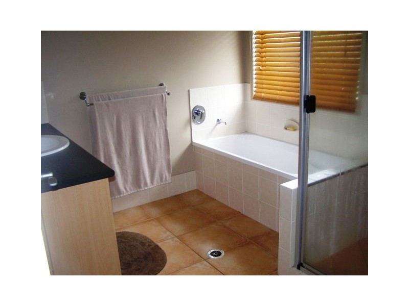 22 Snipe Street, Redland Bay QLD 4165