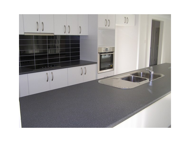 10 Mervyn Crescent, Redland Bay QLD 4165