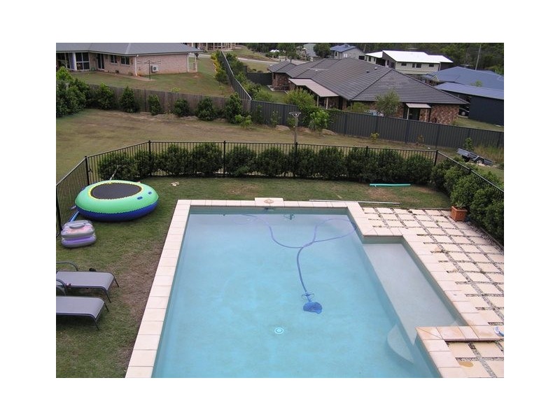 5 Larkspur Street, Redland Bay QLD 4165