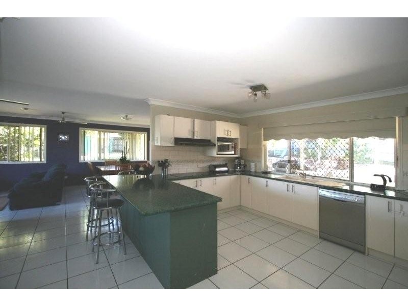 4  Sambit Street, Tanah Merah QLD 4128