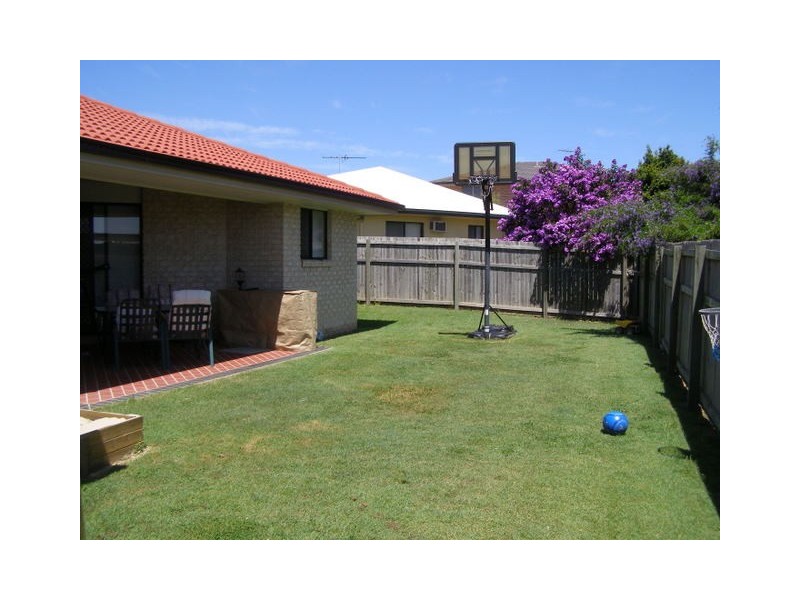 17 Snipe Street, Redland Bay QLD 4165