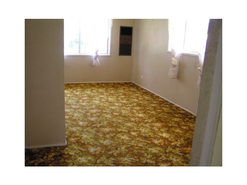 18 GLADSTONE STREET, Redland Bay QLD 4165