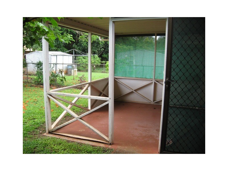 18 GLADSTONE STREET, Redland Bay QLD 4165