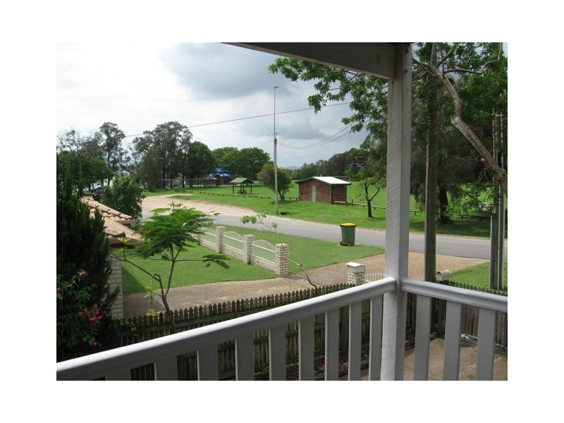 15 Peel Street, Redland Bay QLD 4165