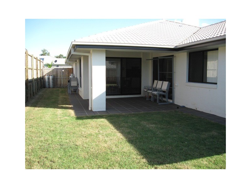 19 Crestlea Street, Victoria Point QLD 4165