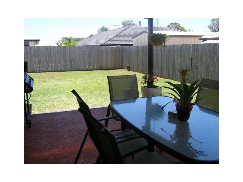 5 Foote Street, Redland Bay QLD 4165