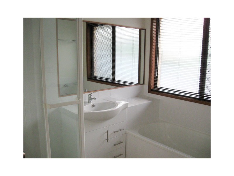 27 Cumberland Drive, Alexandra Hills QLD 4161