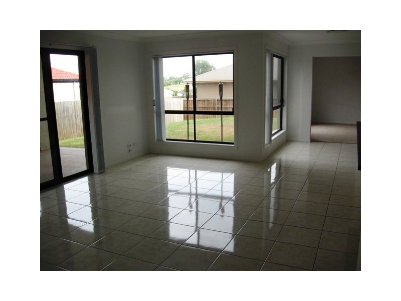 20 Cole Street, Redland Bay QLD 4165