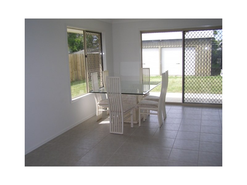 27 Rusbrook Street, Redland Bay QLD 4165