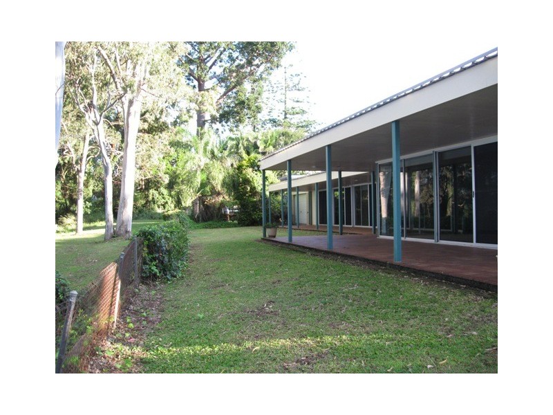 92 Broadwater Terrace, Redland Bay QLD 4165