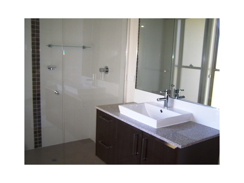 5 Daly Place, Redland Bay QLD 4165