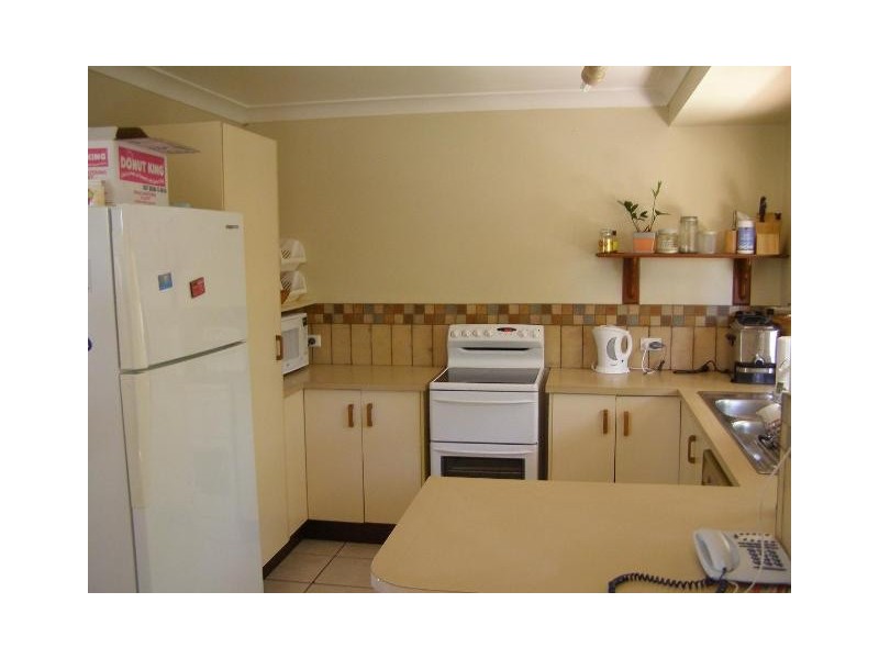 1 Wisteria Court, Victoria Point QLD 4165