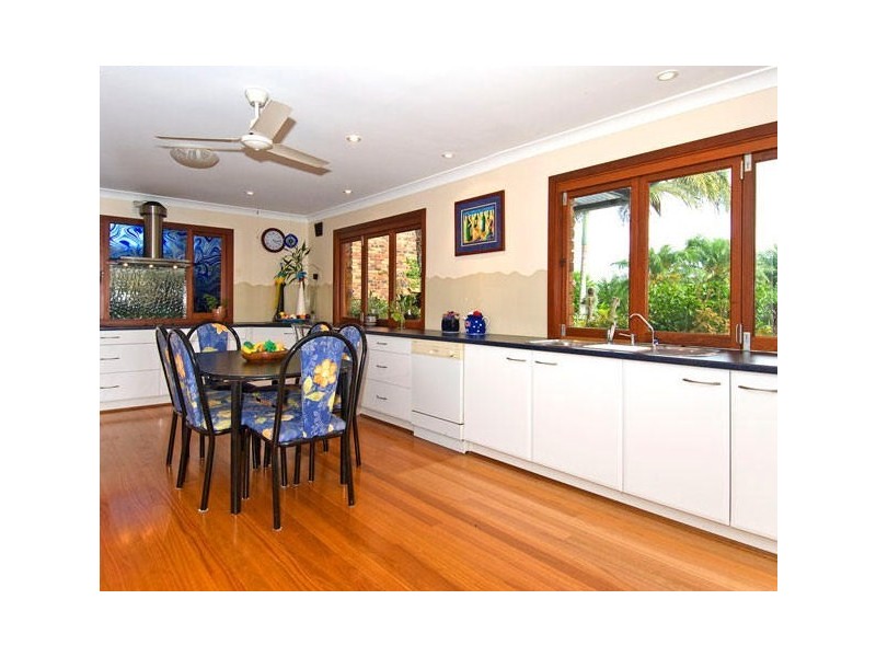 4 Waterford Crescent, Ormiston QLD 4160