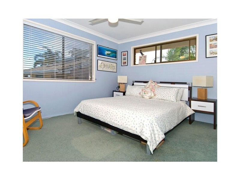 4 Waterford Crescent, Ormiston QLD 4160