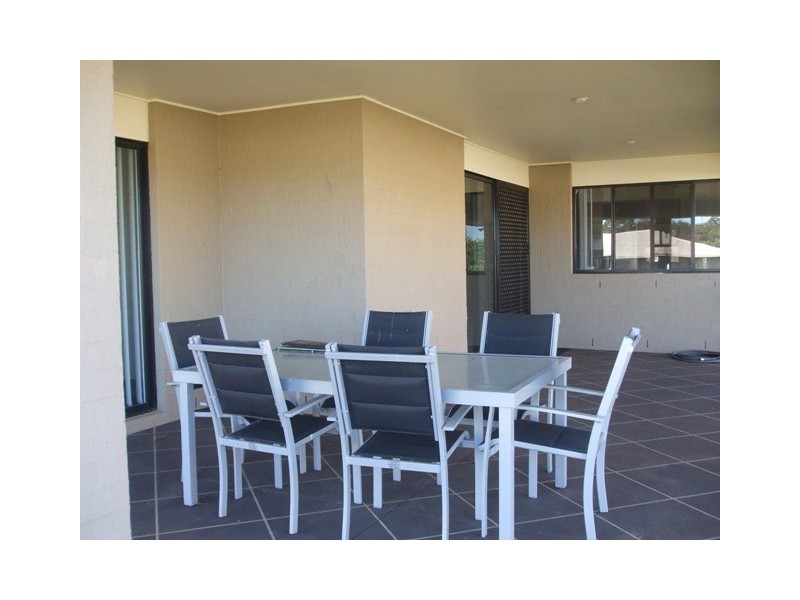 16 Cole Street, Redland Bay QLD 4165