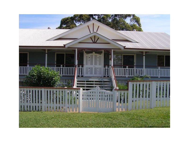 1 Salisbury Street, Redland Bay QLD 4165