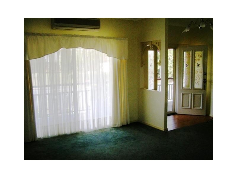 1 Salisbury Street, Redland Bay QLD 4165