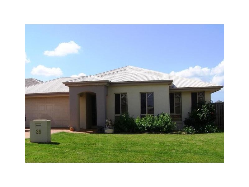 25 Kimbolton Drive, Redland Bay QLD 4165