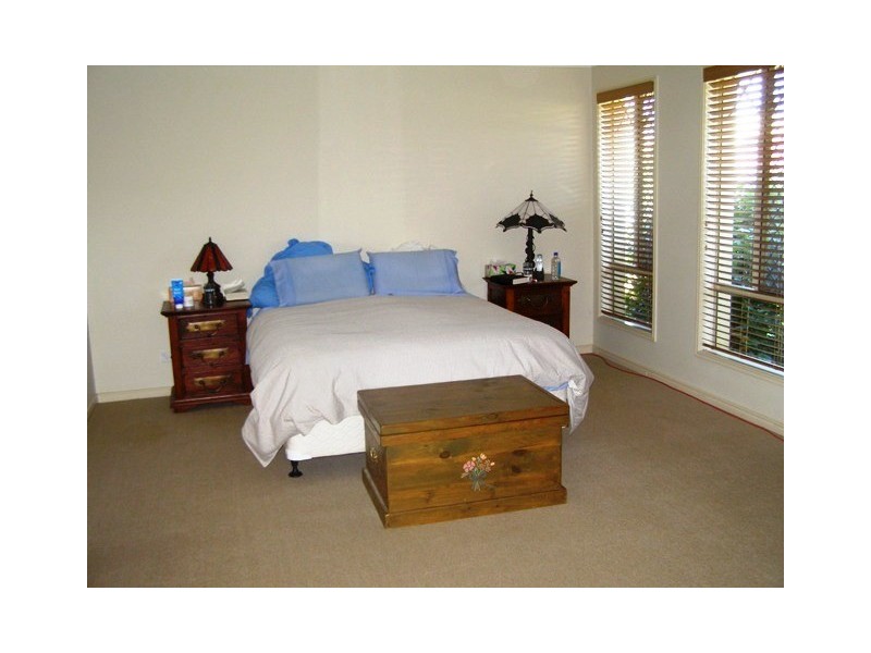 25 Kimbolton Drive, Redland Bay QLD 4165