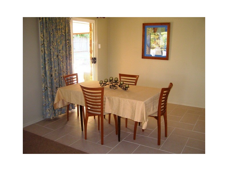 1 Gleneagles Ct, Redland Bay QLD 4165