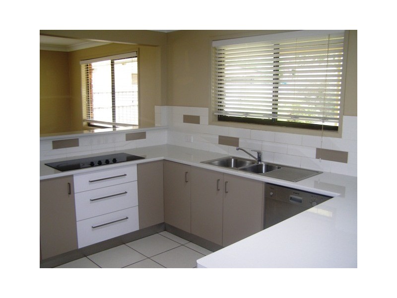 60 Mill St, Redland Bay QLD 4165