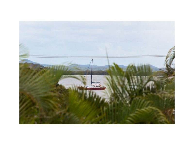 12 Yeo St, Victoria Point QLD 4165