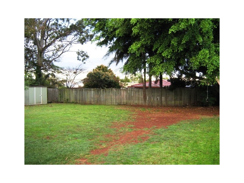 115 Broadwater Tce, Redland Bay QLD 4165