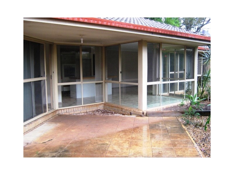 115 Broadwater Tce, Redland Bay QLD 4165